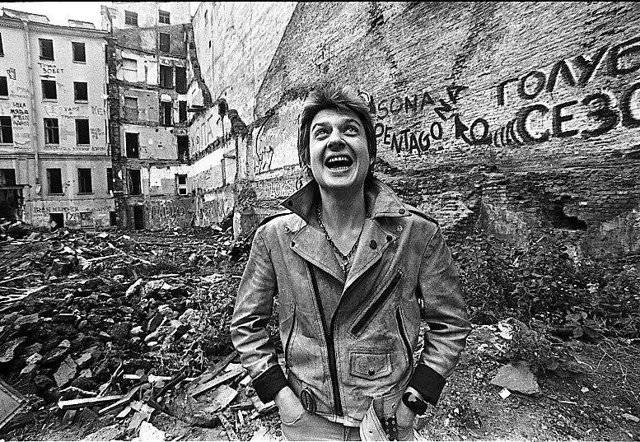 «На этой сцене, проделав трюк, Всегда не знаешь, когда каюк!»