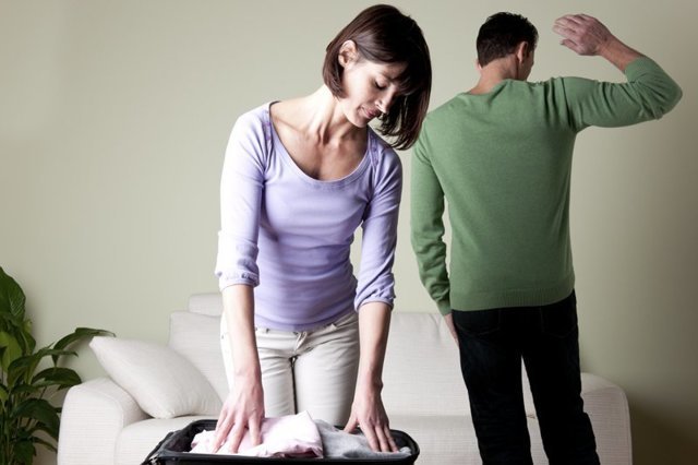 Сволочь, подонок, кобель!