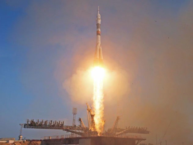 Экипаж МКС жив и совершил аварийное приземление в Казахстане