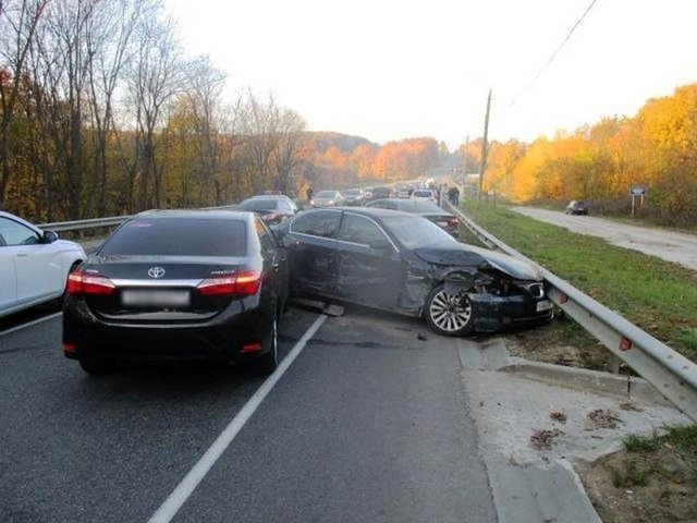 Авария дня. Массовое ДТП под Тулой устроил водитель BMW
