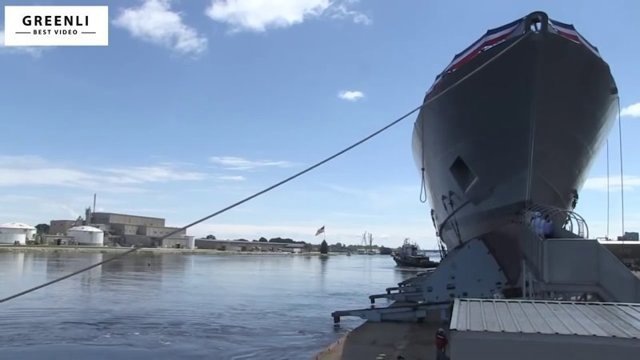 Спуск военного корабля на воду