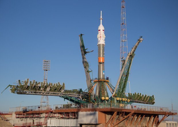 Ракета-носитель «Союз-ФГ» с пилотируемым кораблем «Союз МС-11» стартовала с космодрома Байконур