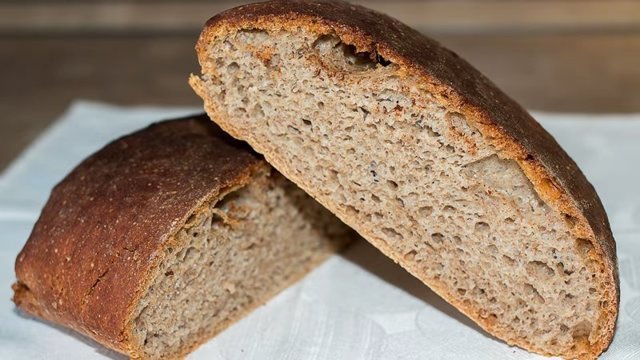 Ржаной домашний хлеб без вымешивания – простой рецепт