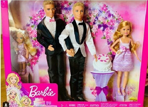 Производитель Барби готов выпустить однополую пару кукол