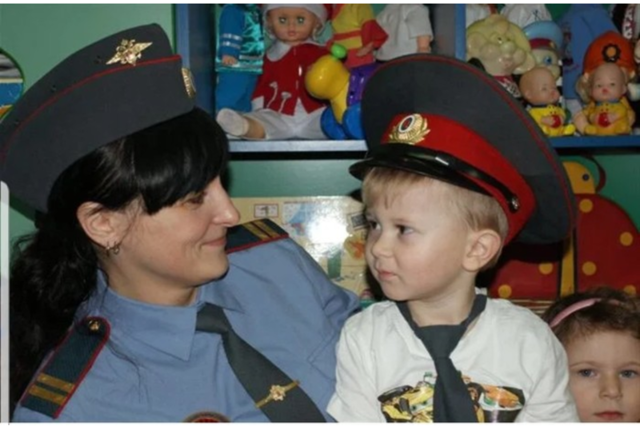 4-летний мальчик вызвал полицию, чтобы избавиться от своих родителей