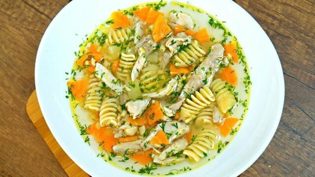 Потрясающе вкусный куриный суп - всем точно понравится!