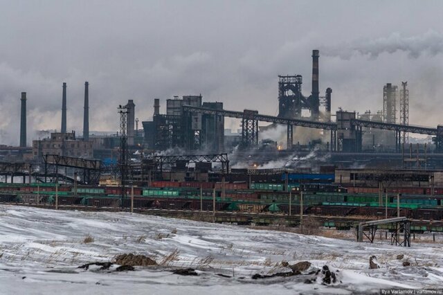 В чёрном-чёрном городе