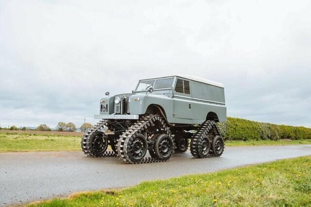 Cuthbertson: очень редкий Land Rover Series II на гусеницах