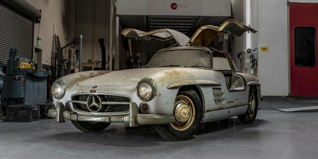 Как выглядит простоявший 60 лет в гараже Mercedes-Benz 300SL Gullwing 