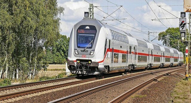 Поезд Петербург - Берлин пустят по советской колее через Латвию