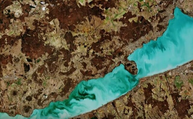 Из космоса показали красивейшее озеро Балатон