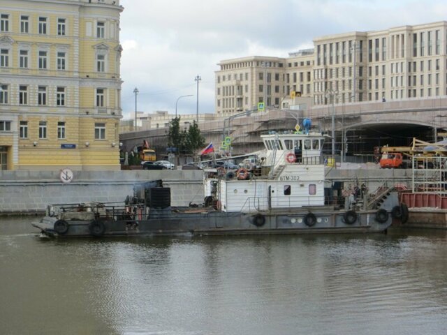 Корабли на Москве-реке