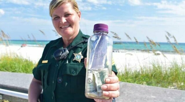 Офицер полиции поделилась душевным письмом, которое она нашла в бутылке с останками чьего-то сына