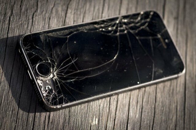 iPhone раздора: две девушки изнасиловали парня из-за разбитого дисплея смартфона