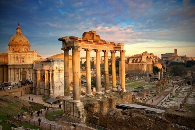 Если римляне говорили на латыни, то откуда итальянский?