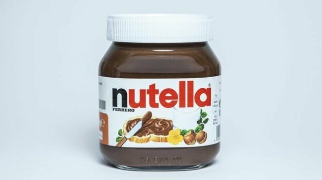 Орехи для Nutella собирают дети