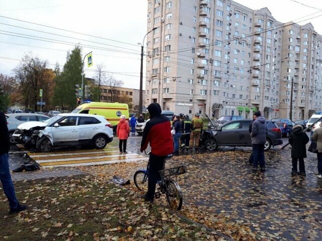 Авария дня. Эпилептик устроил массовое ДТП в Петербурге