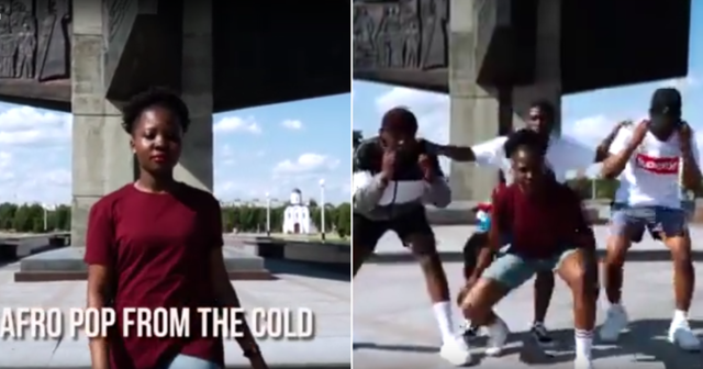 Тумба-юмба: россиян возмутило видео с плясками африканцев на Обелиске Победы