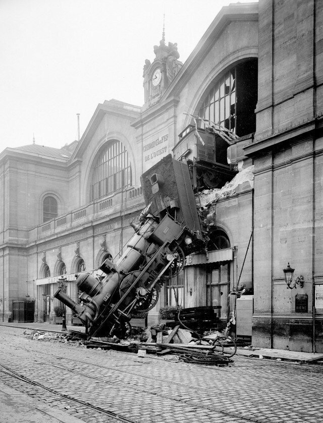 Крушение поезда на вокзале Монпарнас