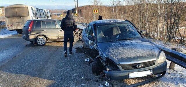 Авария дня. Женщина вылетела на встречку в Ухтинском районе 