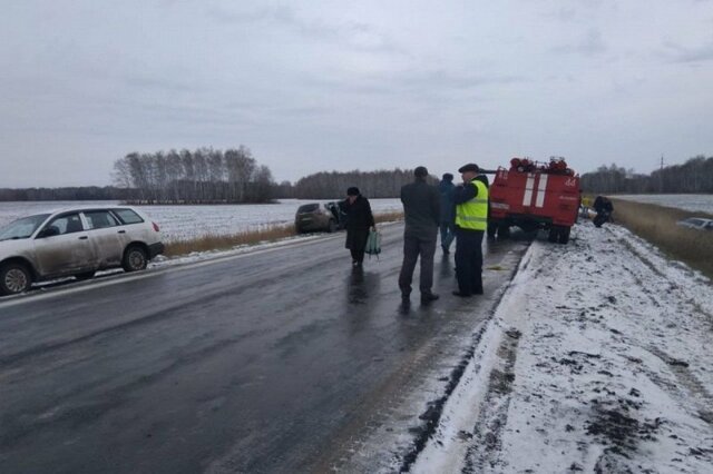 Авария дня. В Омской области в лобовом столкновении погибла молодая пара