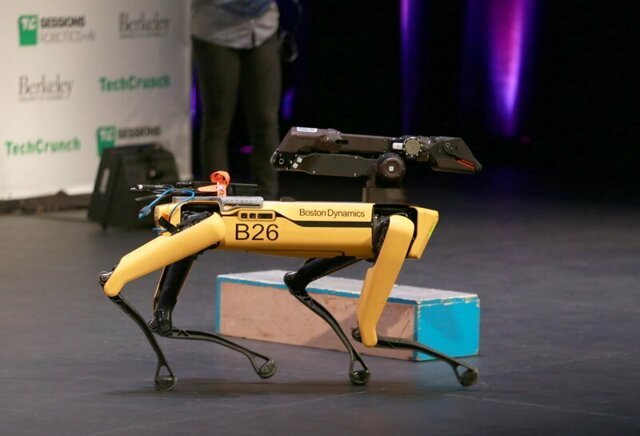 Американская полиция начала применять робособак Boston Dynamics