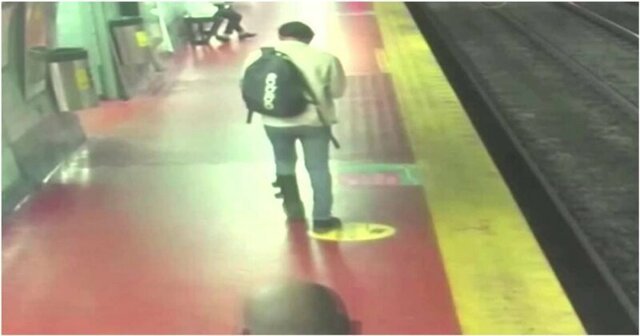 Мужчина засмотрелся в свой телефон в метро и рухнул на рельсы