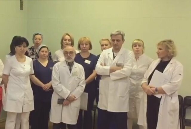 Увольнение врачей уже в Москве