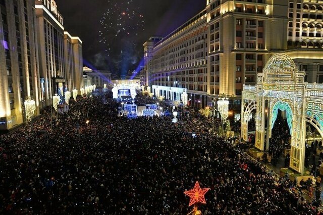 Почти 3 млн. человек встретили новый год в центре Москвы