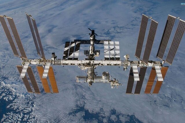 LEGO запустила в стратосферу копию МКС с капсулой российского корабля «Союз»