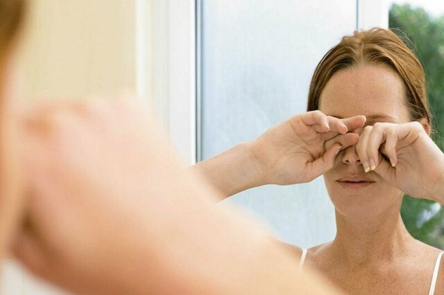 Причины утреннего зуда и жжения глаз у женщин и мужчин