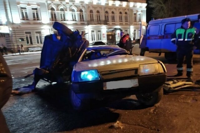 Машину разорвало пополам: в Ярославской области погоня закончилась аварией