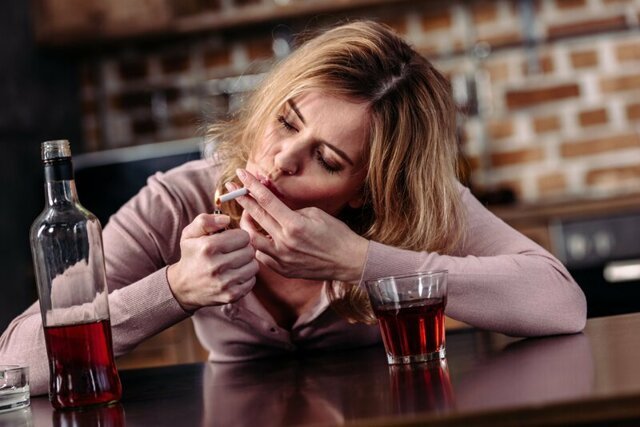 Врачебные откровения: с каких видов спиртного начинается женский алкоголизм