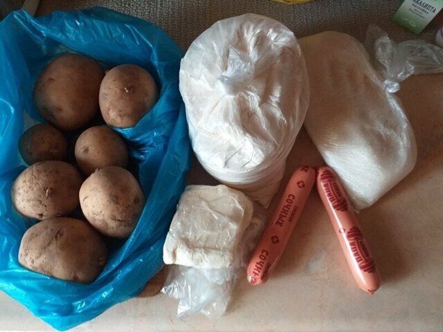 В Карелии детям-инвалидам на две недели выдали несколько картофелин и 2 сосиски