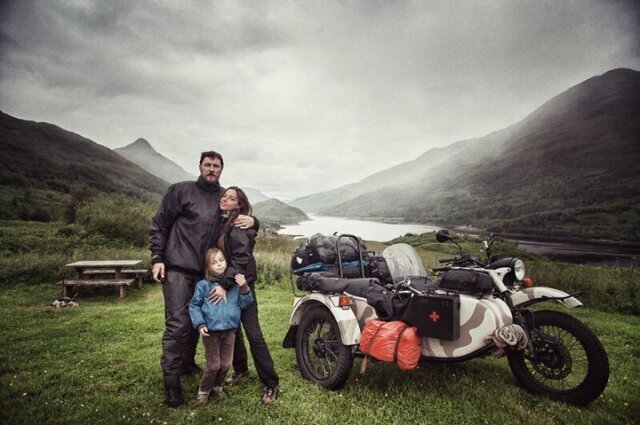 На «Урале» вокруг Европы: впечатляющее путешествие молодой семьи