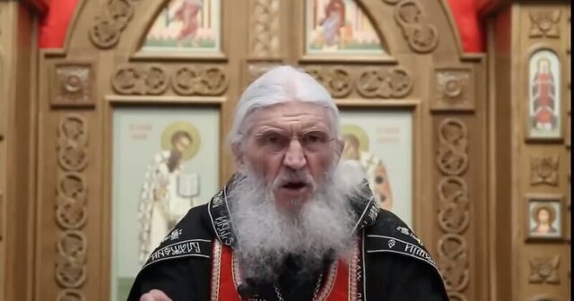 Бывший духовник Поклонской захватил женский монастырь и выставил охрану из казаков