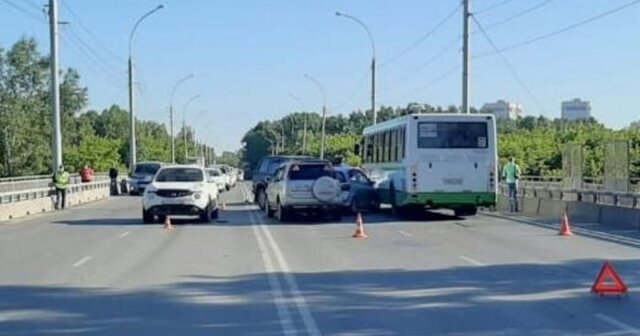 Авария дня. Дорожные учения обернулись массовым ДТП в Новосибирске
