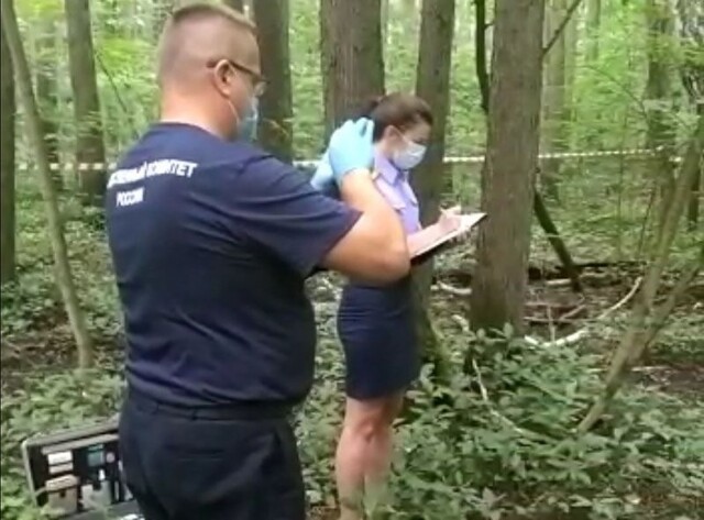 Мужчину просто «забыли» в лесу: под Тулой нашли труп, привязанный скотчем к дереву