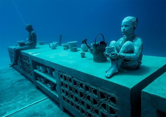 "Коралловая оранжерея": новая работа Джейсона ДеКайреса Тейлора