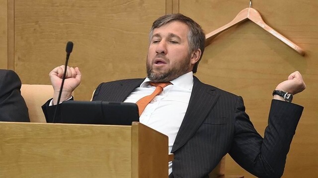 Назван самый богатый депутат Госдумы, с годовым доходом в 2,3 млрд рублей