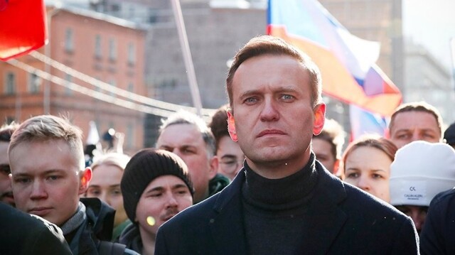 Пресс-секретарь Навального сообщила, что в его организме обнаружили яд