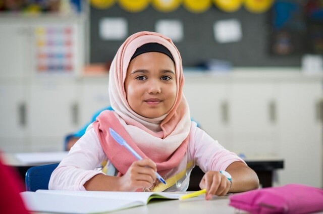 Хиджаб в школе: проявление религиозности или пренебрежение светскими законами?