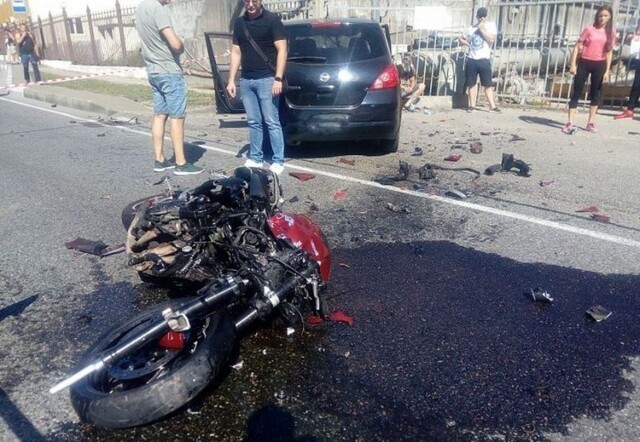 Авария дня. В Сочи погиб мотоциклист без прав