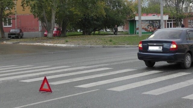 В Каменске-Уральском автомобилистка сбила пенсионерку с внучкой