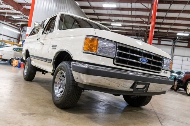 30-летний Ford Bronco без пробега продается в США