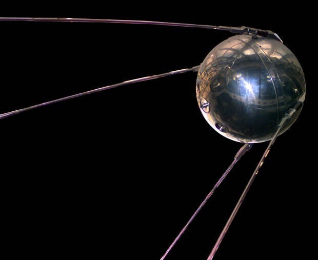 4 октября 1957 г., 63 года назад, на околоземную орбиту выведен первый в мире искусственный спутник