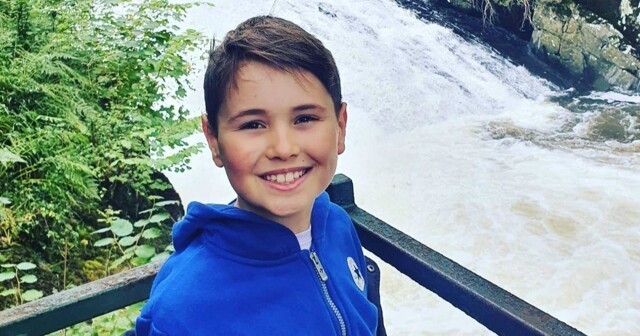 Девятилетний мальчик собирает деньги на бесплатное питание для голодающих детей