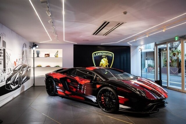 Японская культура и итальянская красота: модельер превратил Lamborghini Aventador S в арт-объект