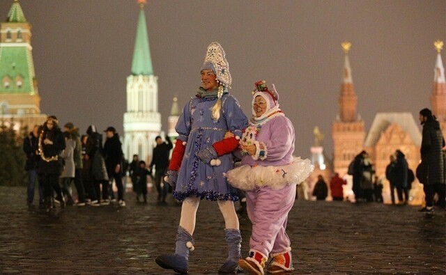 Ни много ни мало: два варианта новогодней вечеринки 2021