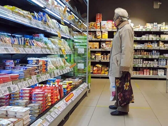 В России задумали сделать продукты для россиян еще дороже